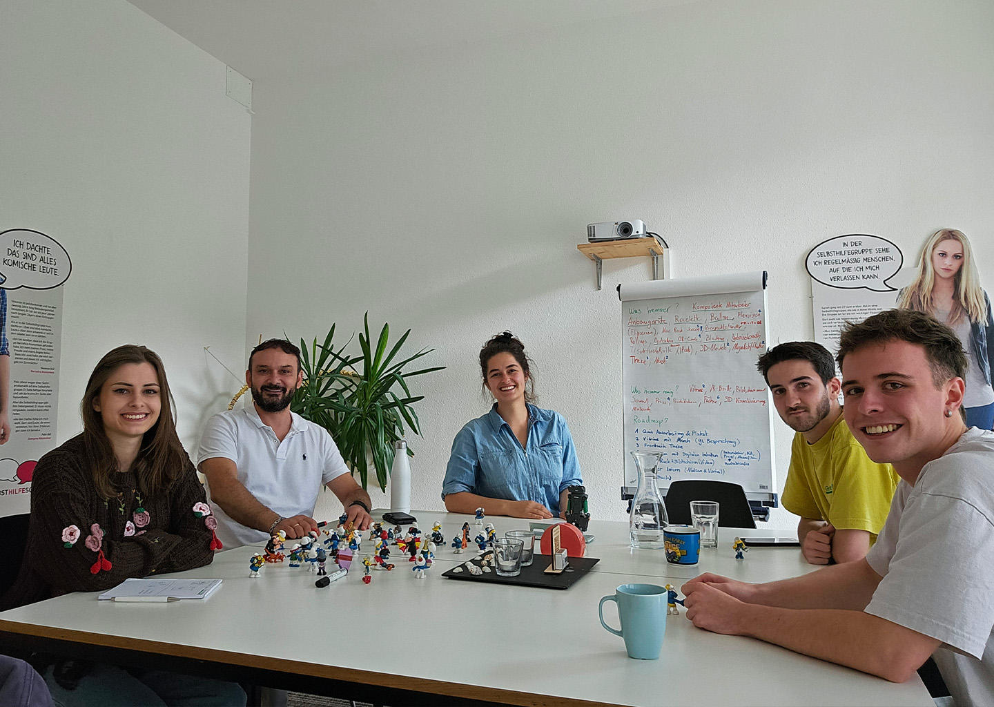 Brainstorming im Gruppenraum